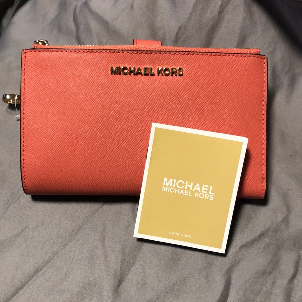 Michael Kors Salmon Wristlet